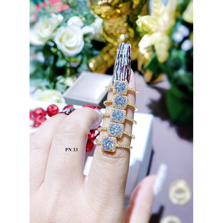 nhẫn nữ ổ đá vuông thấp và ổ nhô cao thiết kế