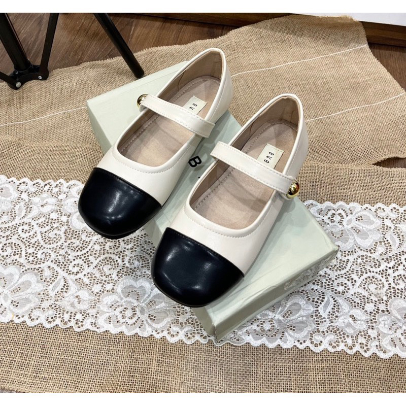 Giày Bệt Khuy Dán 2 Màu Mũi Đen QC Da Mềm