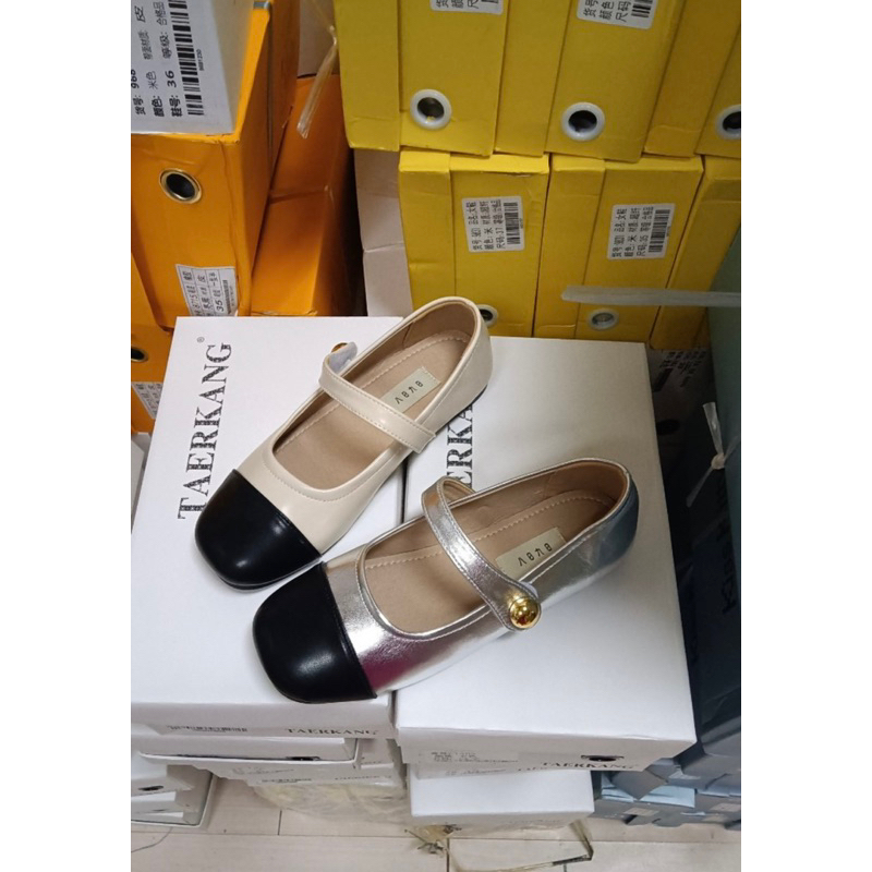 Giày Bệt Khuy Dán 2 Màu Mũi Đen QC Da Mềm