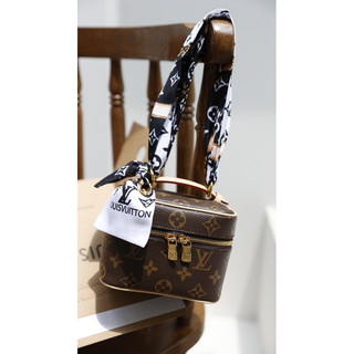 Túi Nice super size 15-21cm da thật fullbox nam châm kèm khăn lụa