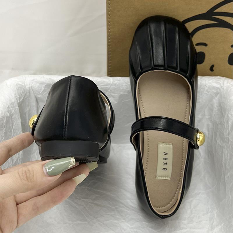 Giày Bệt Mũi Nhăn Khuy Dán Qc Da Mềm