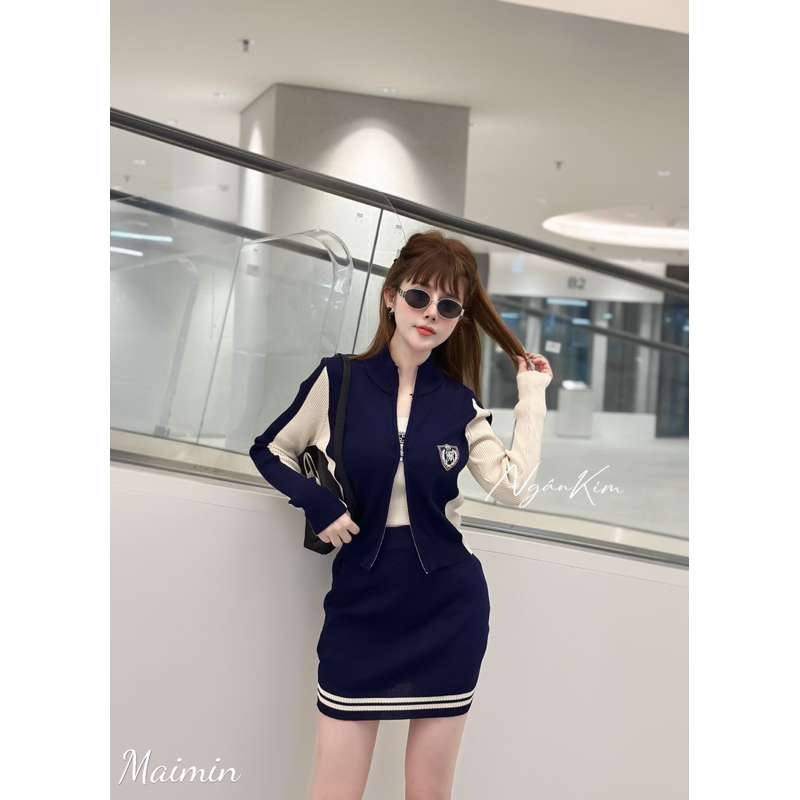 Sét Len Body 3 Chi Tiết Áo LoGo Chân Váy Viền Phong Cách Hàn quốc
