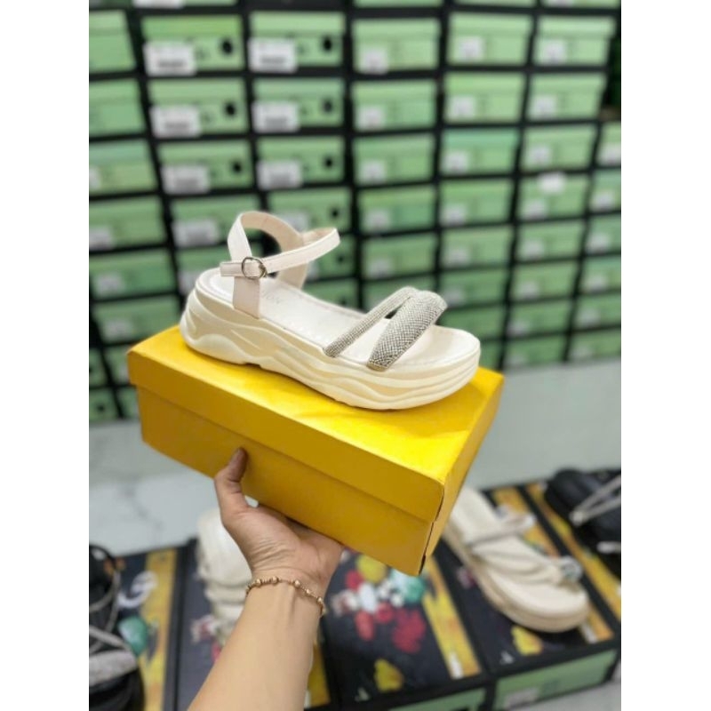 Dép và sandal bánh mì đế cao siêu nhẹ fullbox