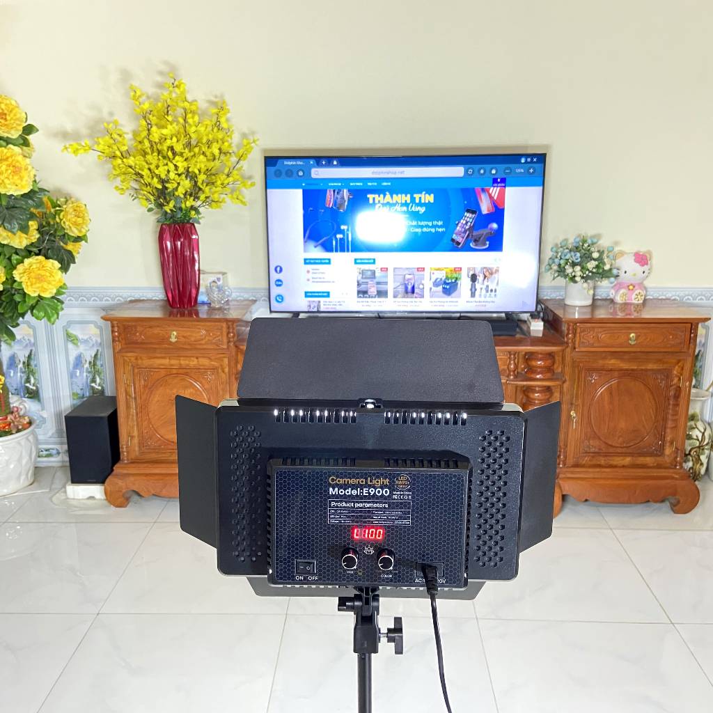 Đèn Led E900 Có Vách Điều Chỉnh Ánh Sáng Công Suất 100W Trợ Sáng Quay Phim, Studio Nhỏ, Livestream