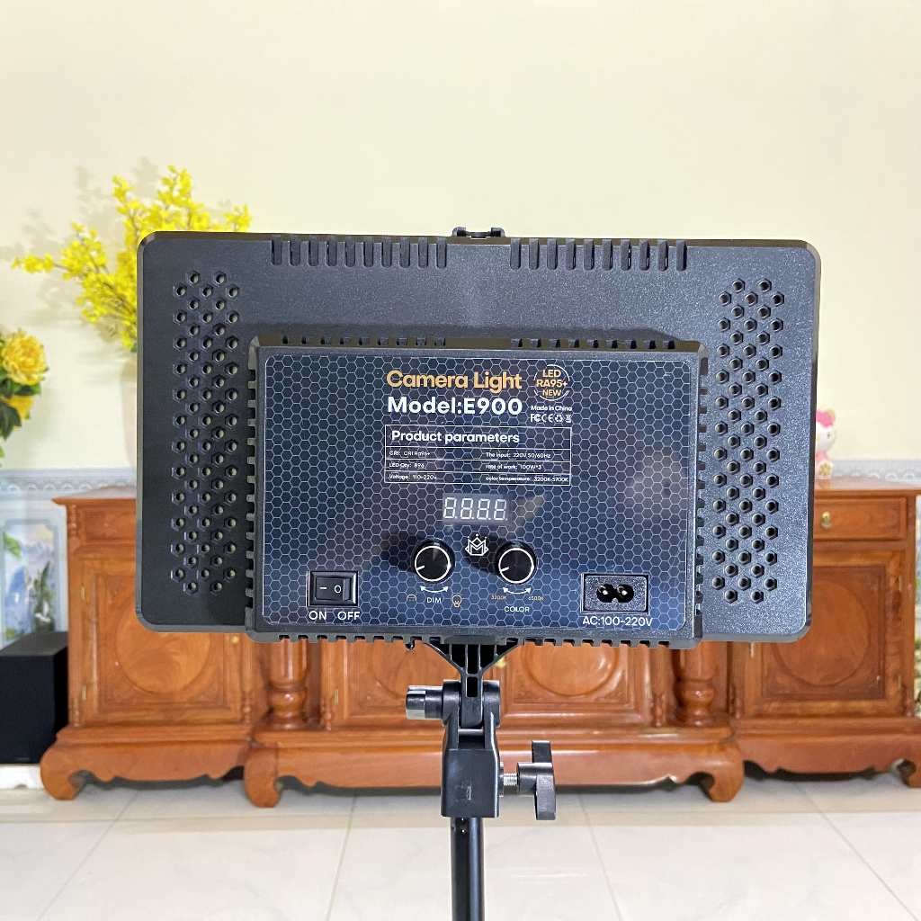 Đèn Led E900 Có Vách Điều Chỉnh Ánh Sáng Công Suất 100W Trợ Sáng Quay Phim, Studio Nhỏ, Livestream