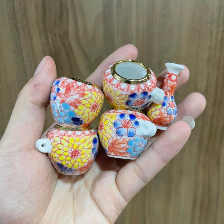 Cóng sứ khuyên,hút mật hàng Bát Tràng mẫu vẽ tay ,miệng kẻ vàng gắn sẵn Tai 1.2 cho Lồng khuyên