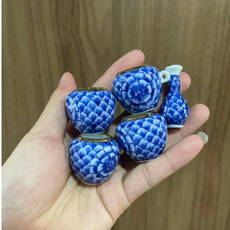 Cóng sứ khuyên,hút mật hàng Bát Tràng mẫu vẽ tay ,miệng kẻ vàng gắn sẵn Tai 1.2 cho Lồng khuyên