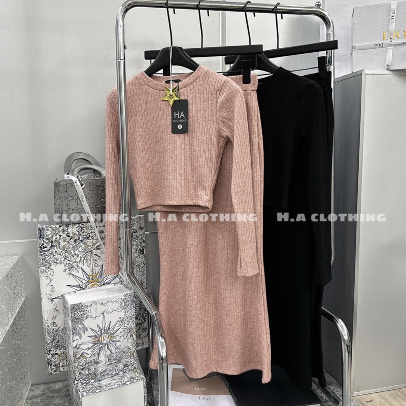 Sét áo len lông thỏ cổ tròn + chân váy đuôi cá