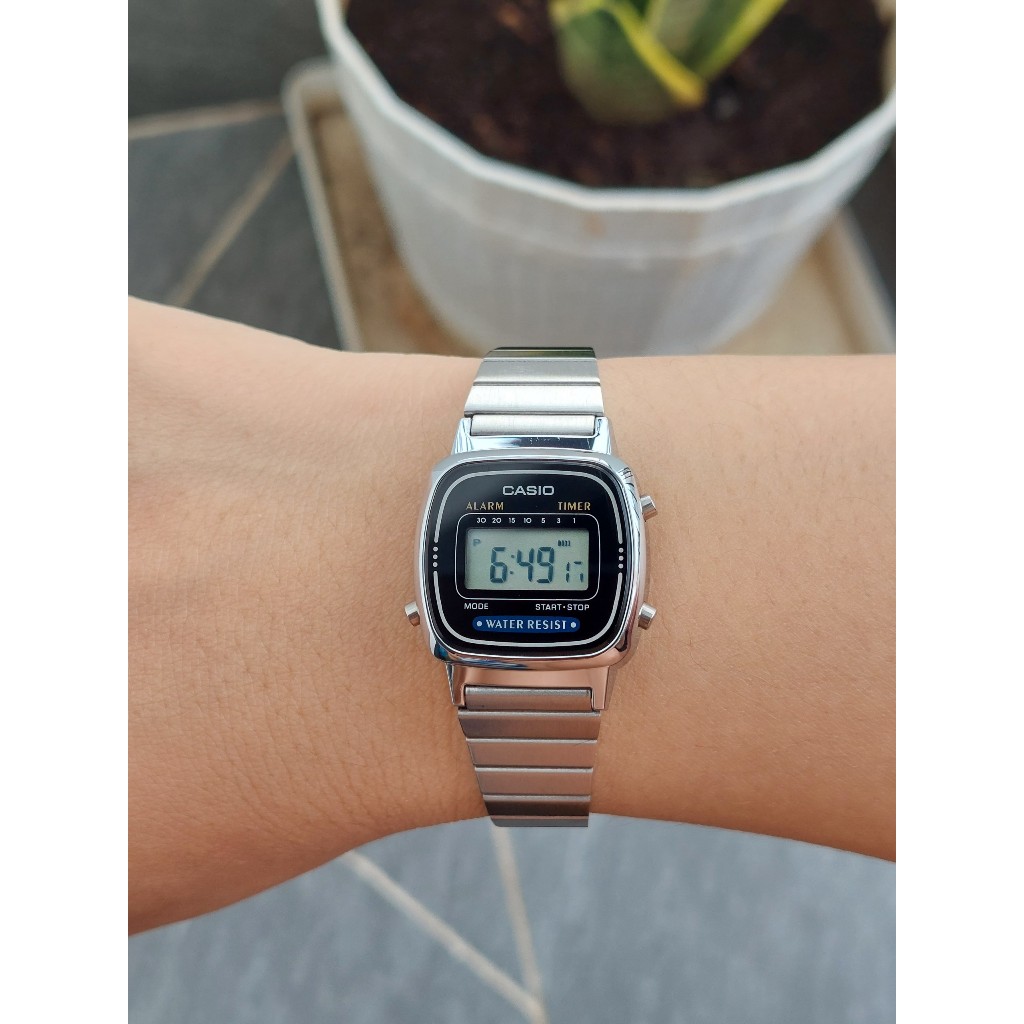 Đồng hồ nữ Casio LA.670W thép trắng chạy pin hàng Si