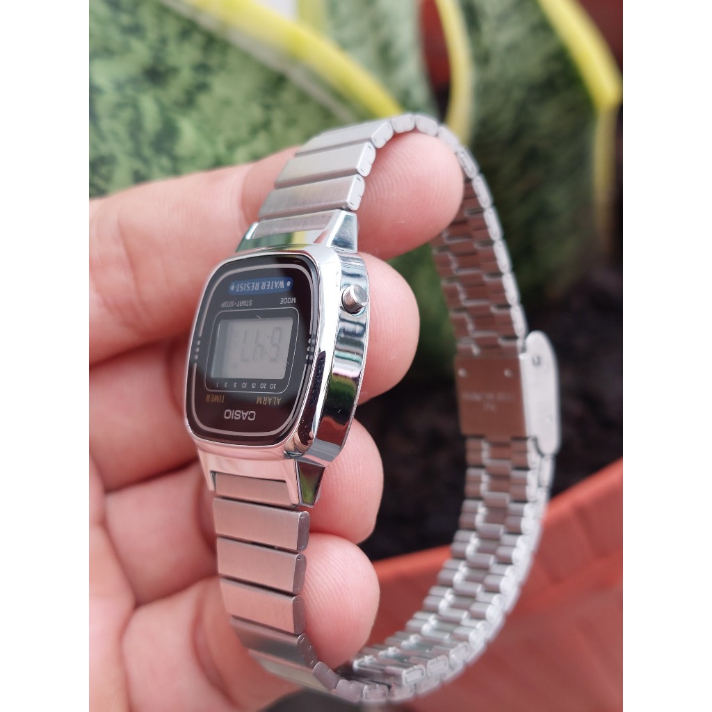 Đồng hồ nữ Casio LA.670W thép trắng chạy pin hàng Si