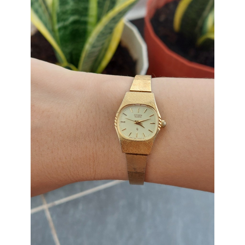 Đồng hồ nữ Citizen CQ vàng chạy pin hàng Si
