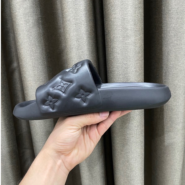 Dép bánh mì quai ngang nam và nữ unisex vân LV dập nổi sang chảnh
