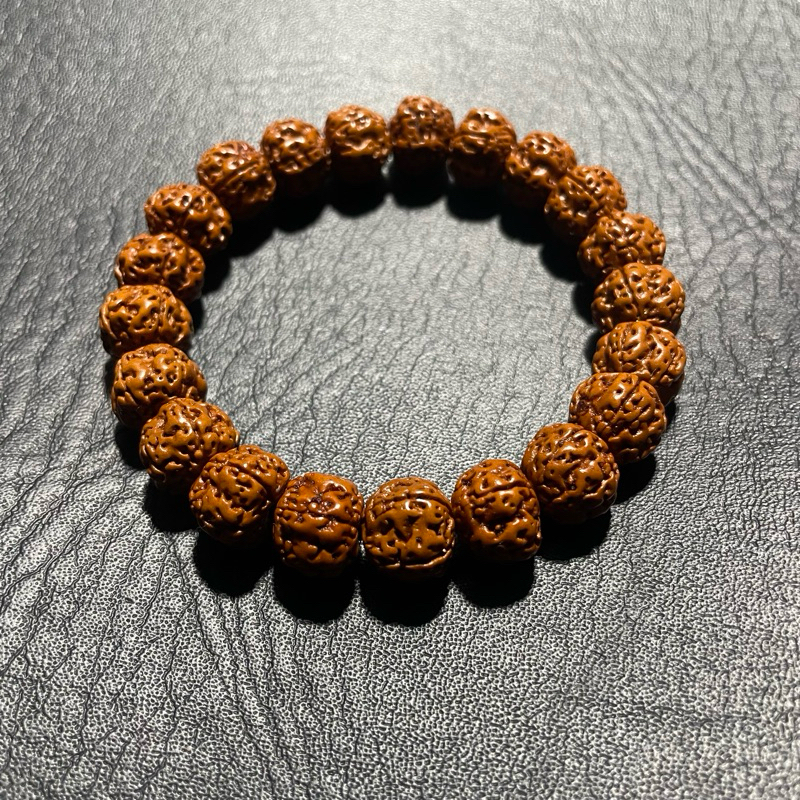 Vòng tay phật giáo, vòng tay hạt bồ đề kim cang rudraksha