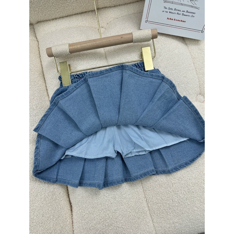 Set váy bò cổ sen màu nhạt bé gái