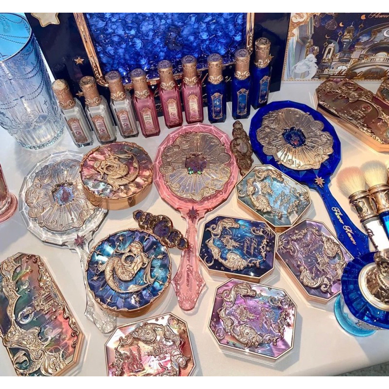 - chính hãng. Gương Trang Điểm,  Lược Cầm Tay.. MoonlightMermaid - Swan Ballet - Strawberry Rococo