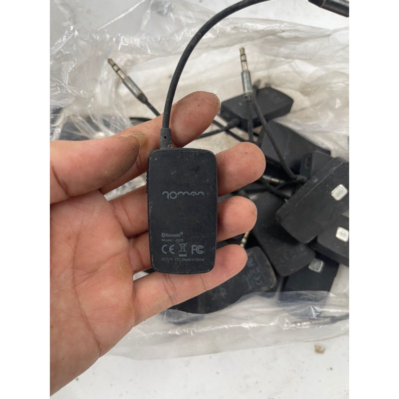 Xác Bộ phát bluetooth Roman J205