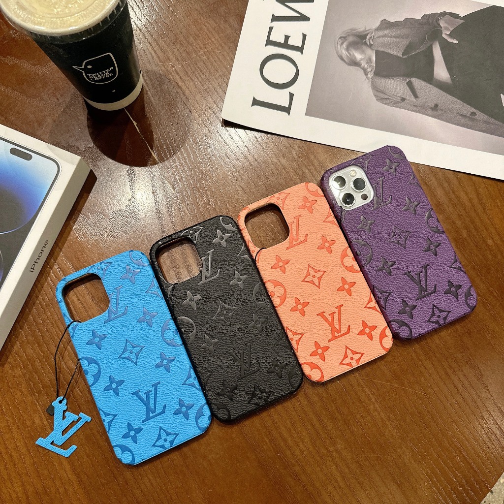 Ốp Lưng Iphone Da L.V Kèm Tag