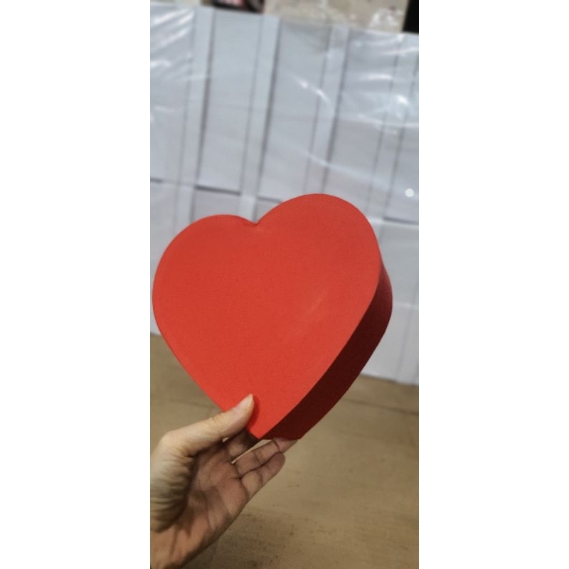 HỘP QUÀ TRÁI TIM 18CM CAO 6CM