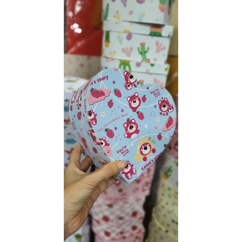 HỘP QUÀ TRÁI TIM 18CM CAO 6CM
