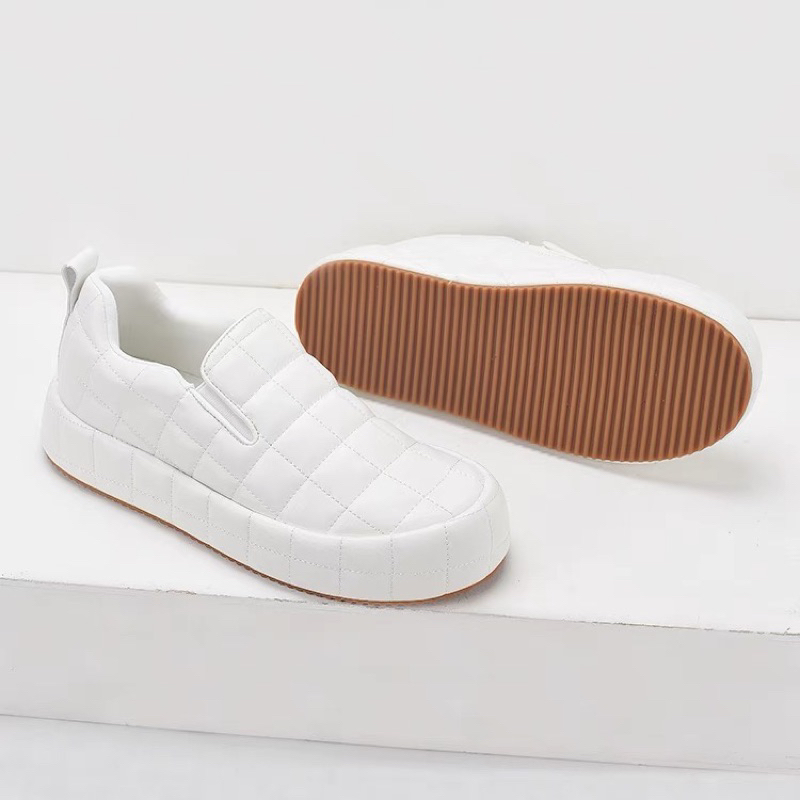 Order 🌸 Slipon da chần mũi tròn 4cm-  xuất Âu