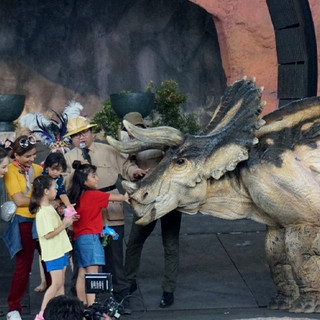 HCM [E-Voucher] Vé trẻ em và người lớn thám hiểm khu vui chơi đảo khủng long Dino Island tại Aeon Mall Tân Phú Celadon