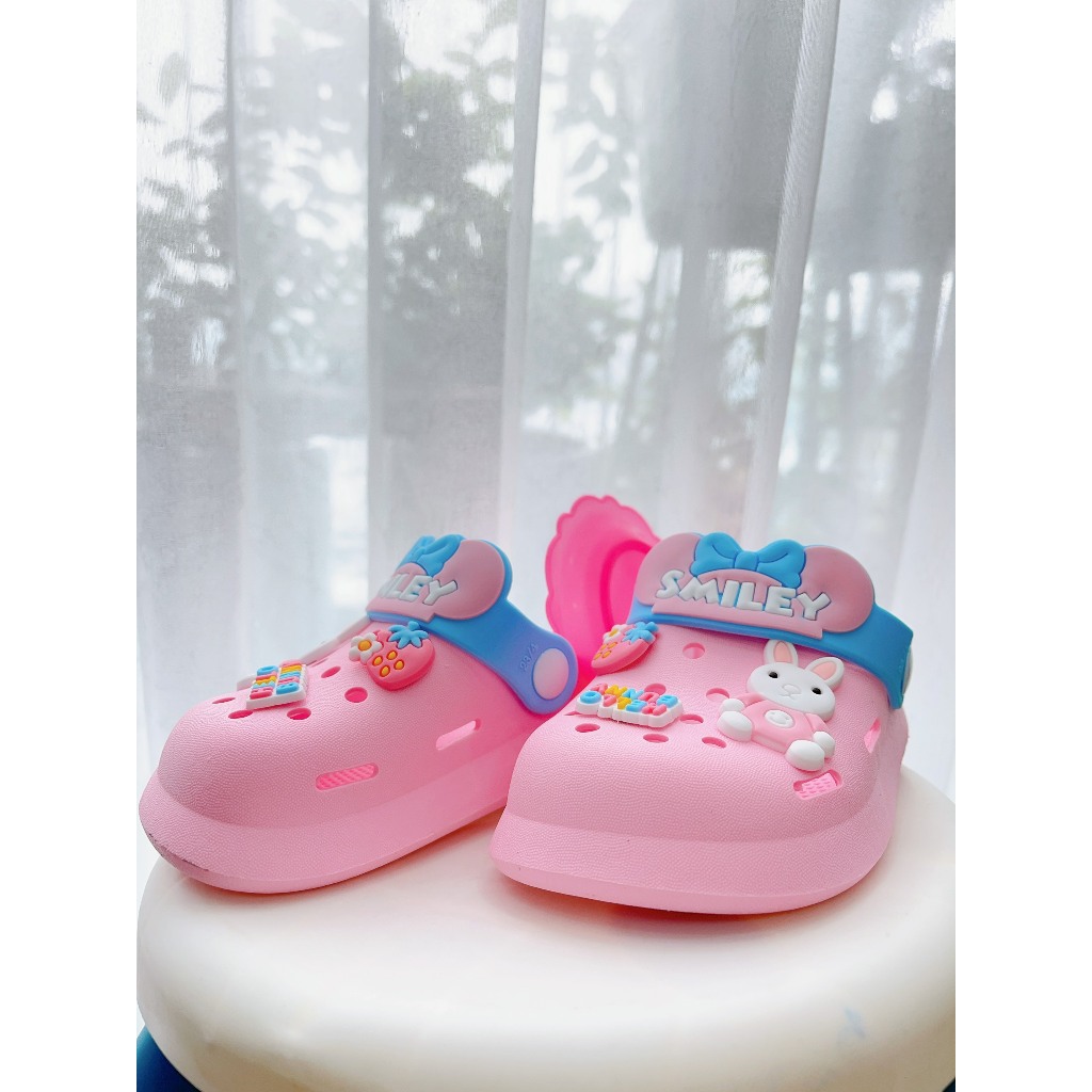 Dép sục Cross SMILEY Cho Bé Siêu Nhẹ Chống Trơn Trượt Có Stick Đáng Yêu . Dép trẻ em SanSan chính hãng cao cấp D002