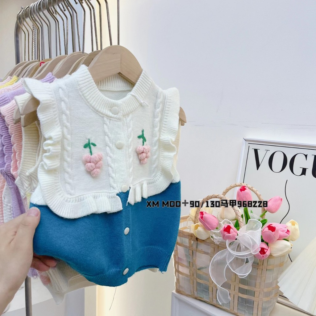 Áo len gile cho bé, Gile len bé gái 2-7 tuổi nhiều mẫu và màu đanh sợi không bai xù điệu đà đáng yêu