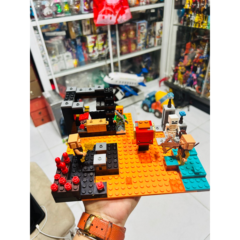 Mô hình lắp ráp LE GO Minecraft 21185