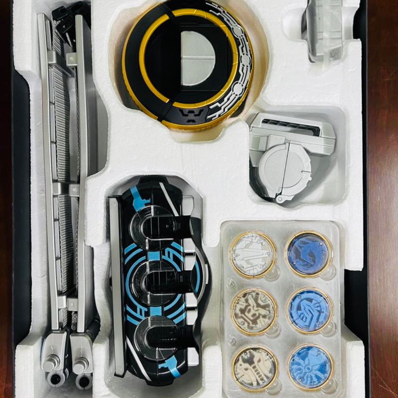 CSM OOO 10th phiên bản kỉ niệm 10 năm phát hành Kamen Rider Ozu