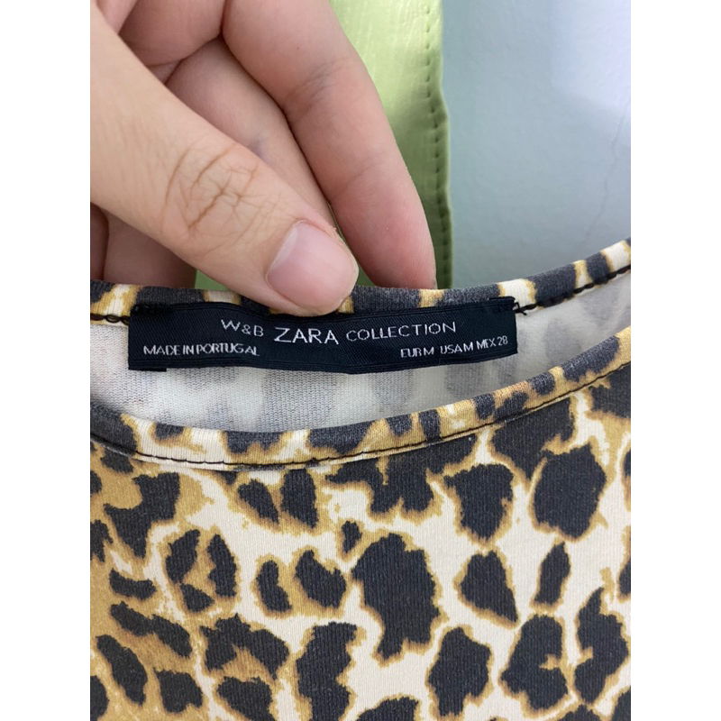Áo da báo Zara