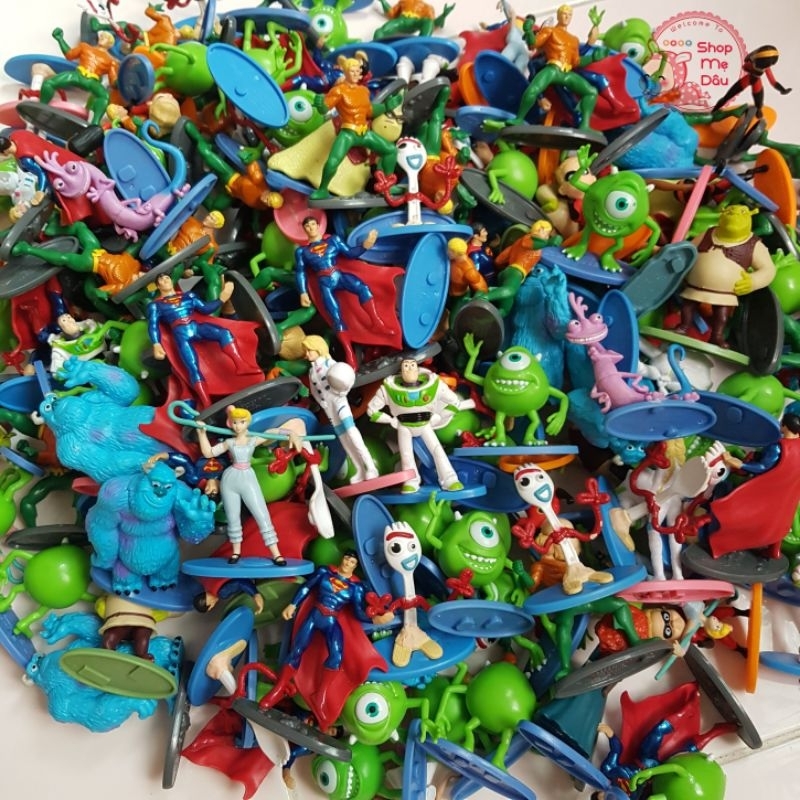 - Mô hình các nhân vật hoạt hình