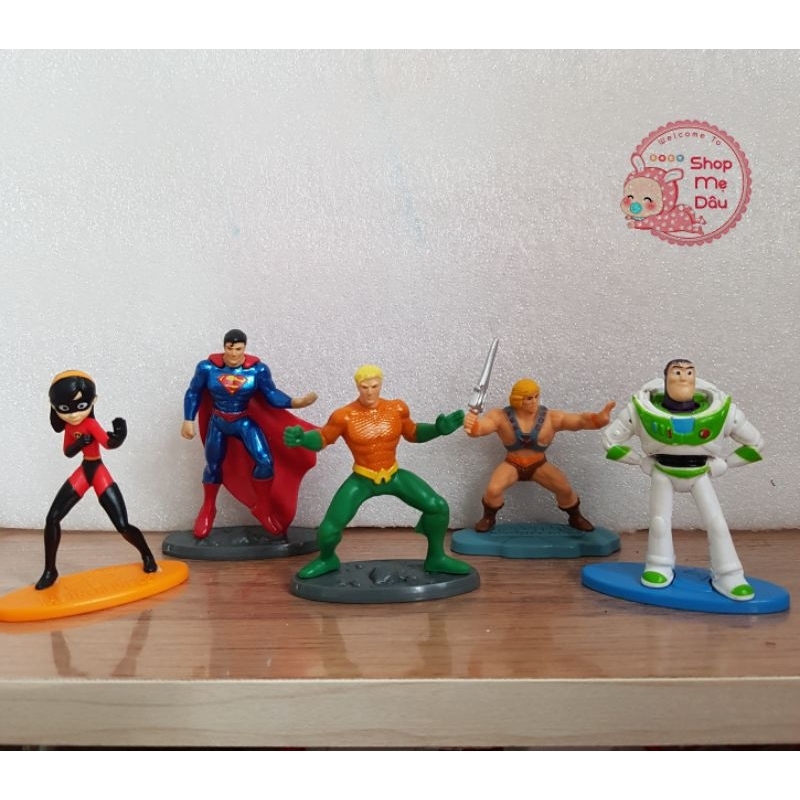 - Mô hình các nhân vật hoạt hình