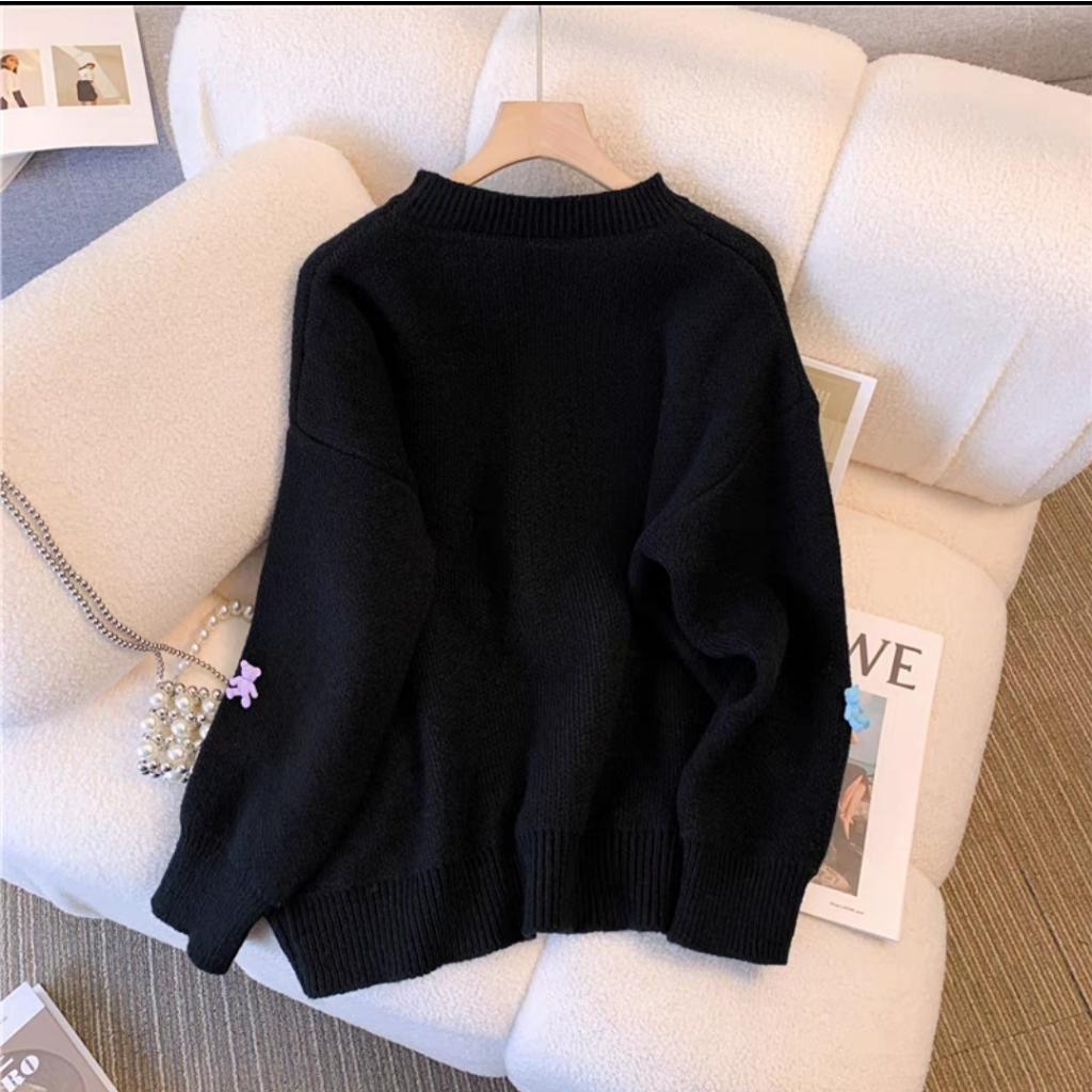 Áo Khoác Len Cổ Tròn Đính Gấu Kín Thân, Form Rộng, Dày Dặn, Ấm Áp, TA155140