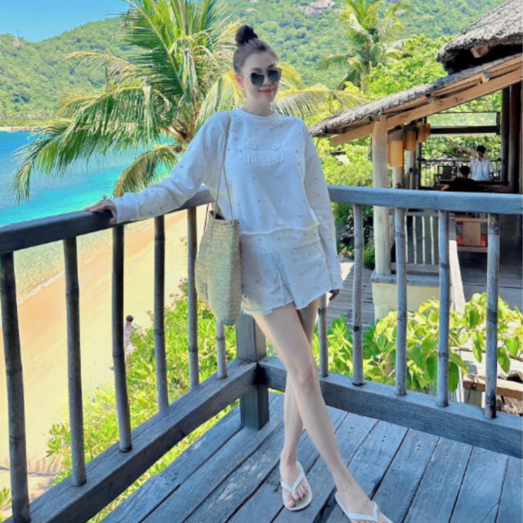 Sét đồ nữ DEMAY, áo dài tay đính đá mix sooc trẻ trung