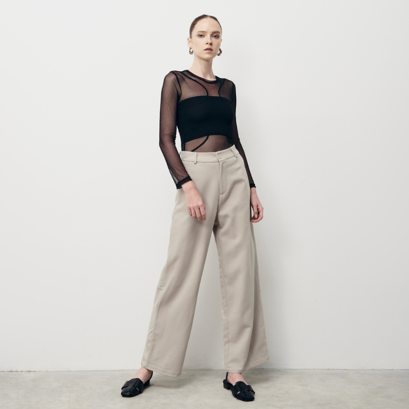 Áo lưới xuyên thấu hoạ tiết tay dài màu đen là min - LONG SLEEVE DETAILED MESH TOP