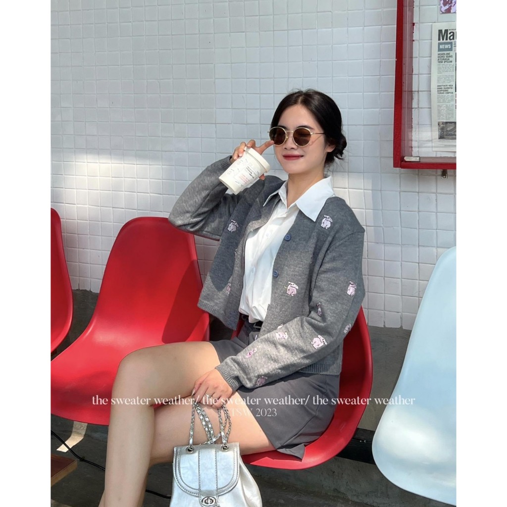 Áo Khoác Len Cổ Tròn Tay Dài Dáng Ngắn Dệt Kim Dày Dặn Phối F Thỏ Siêu Cute Hàng Qccc Phù Hợp Với Mọi Lứa Tuổi Shopquac