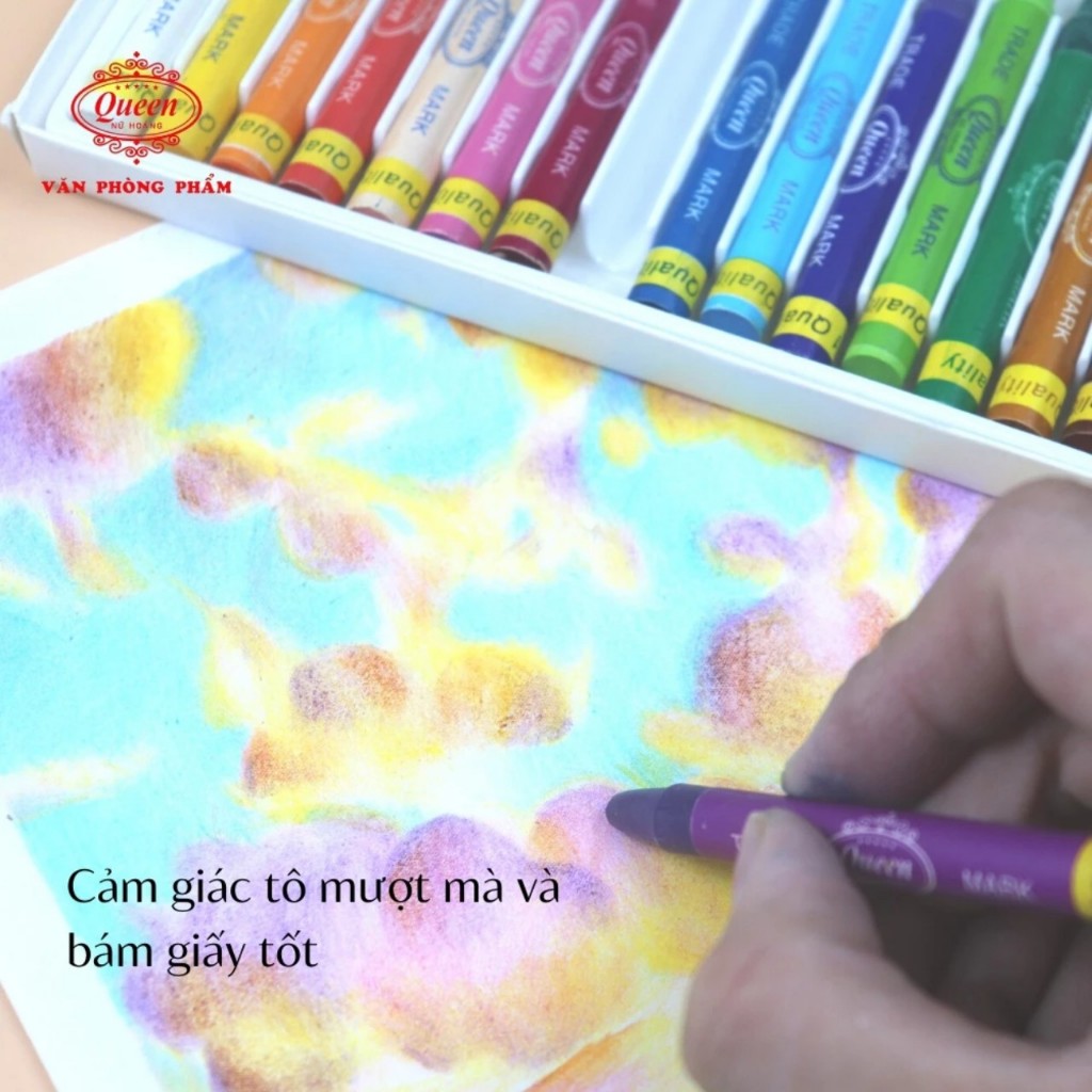 Bút sáp màu Queen  - Hộp giấy 12 màu/18 màu - Chính Hãng - Tặng Sticker Hoạt Hình & Giấy Tô Màu
