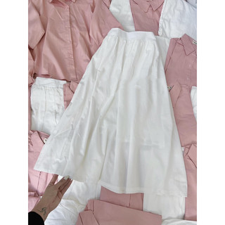 Đầm hoa ren xanh cổ nhọn