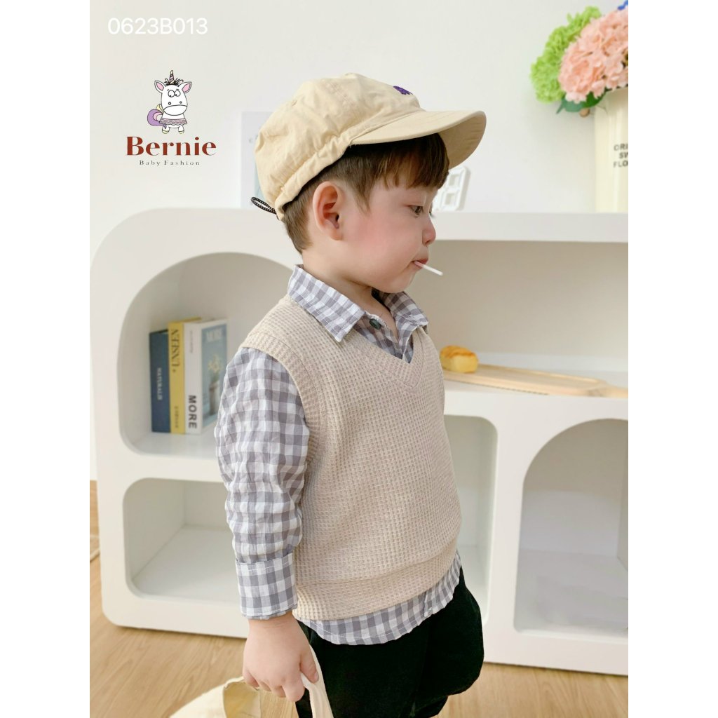 Set gile kẻ 3 chi tiết - áo gile, áo sơ mi dài tay, quần kaki Bernie cho bé