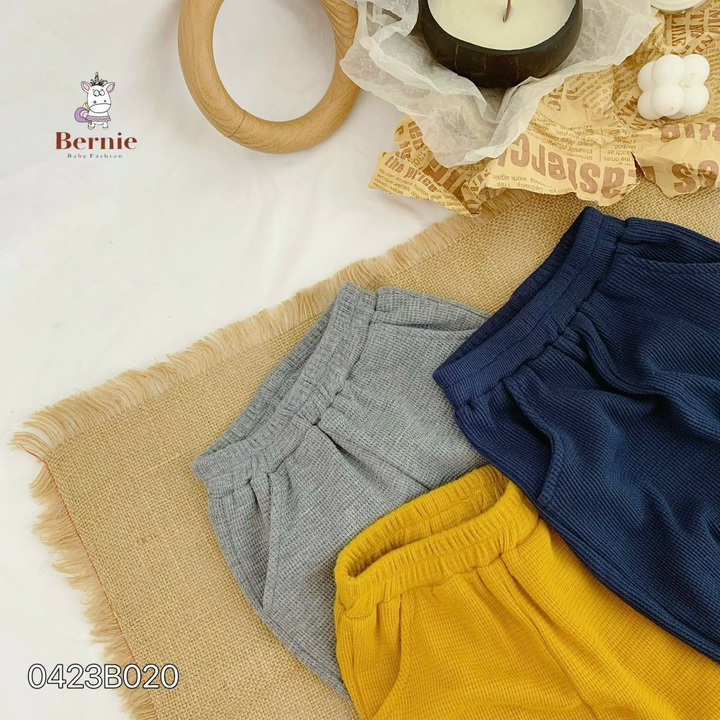 Bộ cotton xốp dài tay, đính cúc mềm mại thêu hoạ tiết tuần lộc Bernie cho bé