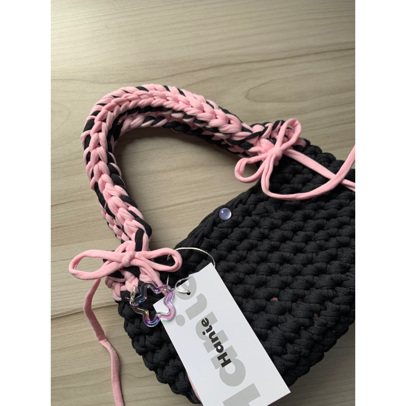 Túi len trái bí blackpink có nơ hai bên tặng kèm dây đeo chéo