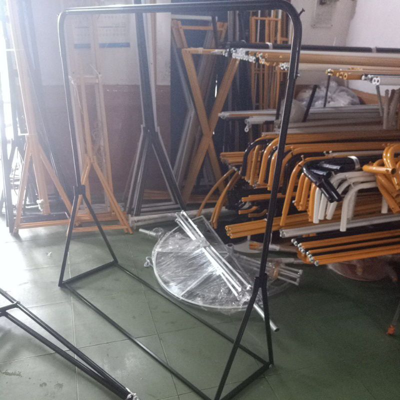 Kệ treo quần áo thông minh chân chữ Y,1tầng bằng sắt sơn tĩnh điện 3 lớp.1m5x1m5