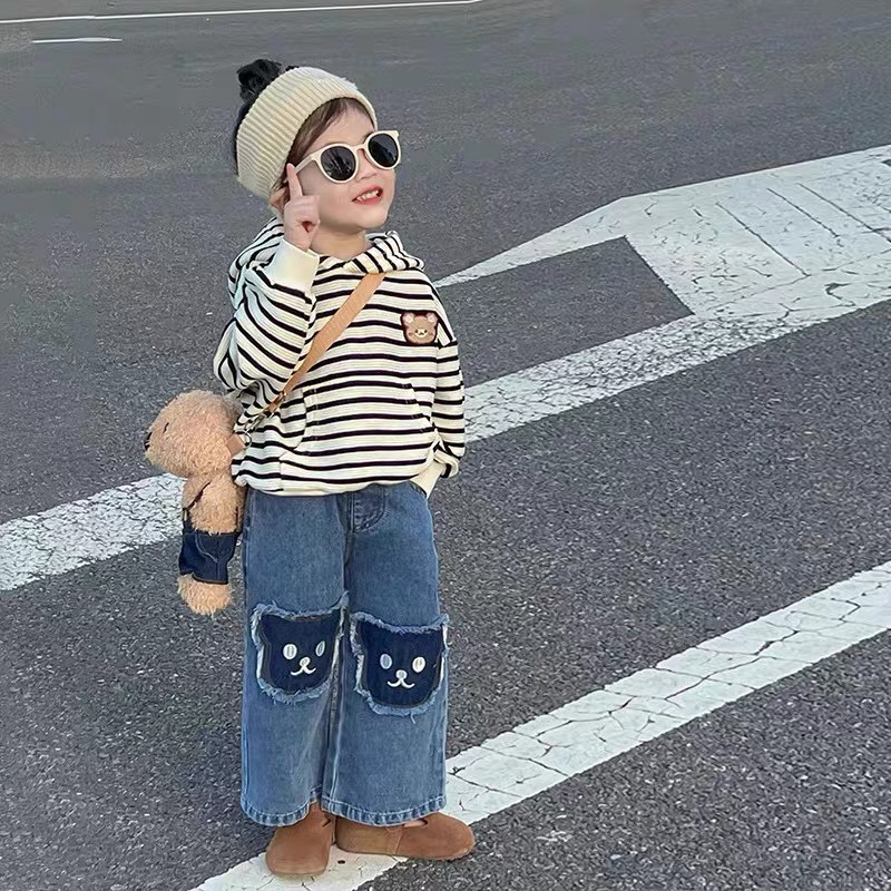 Quần jean cho bé Batala kids quần bò ống suông THÊU GẤU bé trai bé gái dáng Hàn quốc siêu xinh