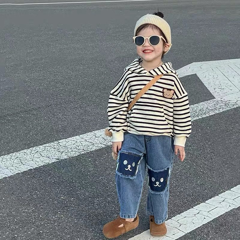 Quần jean cho bé Batala kids quần bò ống suông THÊU GẤU bé trai bé gái dáng Hàn quốc siêu xinh