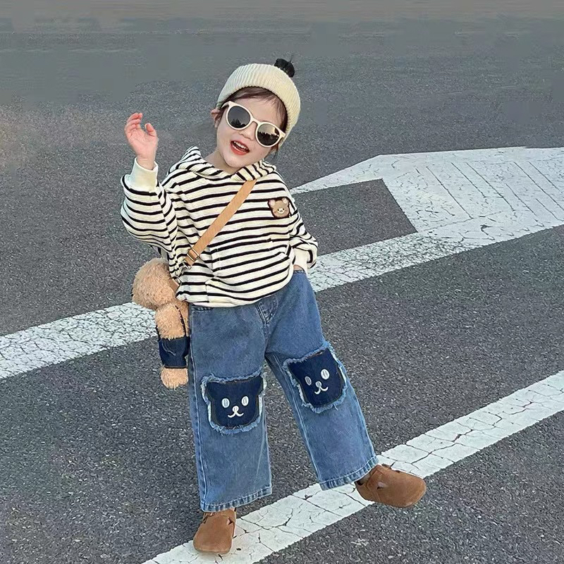 Quần jean cho bé Batala kids quần bò ống suông THÊU GẤU bé trai bé gái dáng Hàn quốc siêu xinh