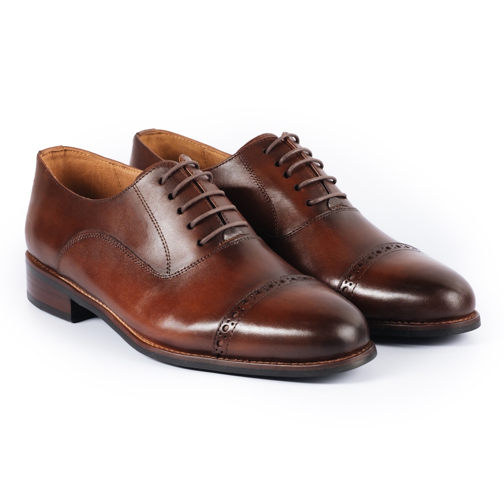 Giày Tây Cao Cấp CHARLES CAPTOE OXFORD - OF02 - Da Bò Ý Lót Trong Da Bò Mộc - Thương hiệu Be Classy