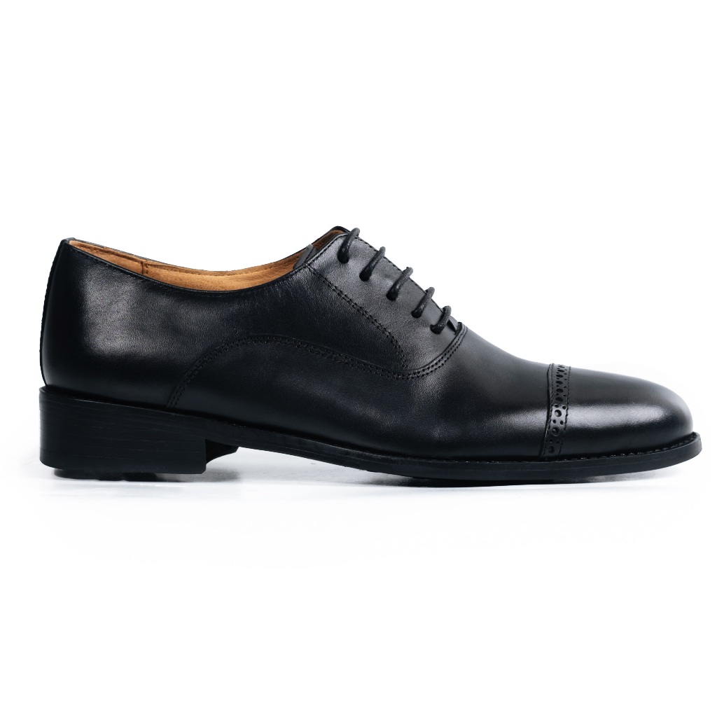 Giày Tây Cao Cấp CHARLES CAPTOE OXFORD - OF02 - Da Bò Ý Lót Trong Da Bò Mộc - Thương hiệu Be Classy