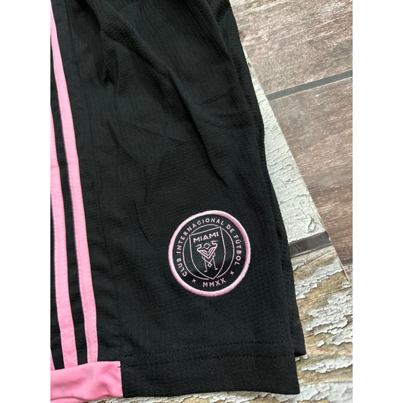 Quần đùi bóng đá vải thái tháng mát clb Miami đen pbml 2023