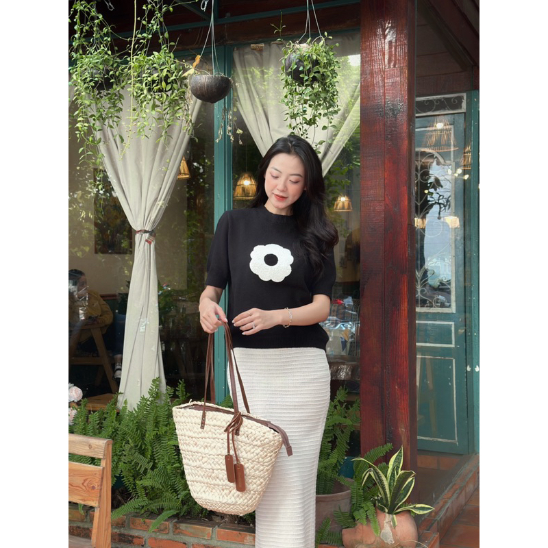 Áo Len - 106 - 1 Bông Hoa To - Tay Ngắn