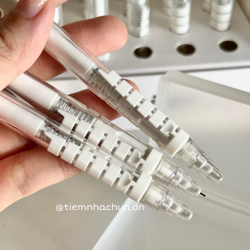 BÚT CHÌ KIM VÀ HỘP KIM DELI BASIC NGÒI 0.5mm  - tiệm nhà chun